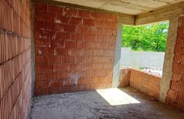 Casă la roșu 4 camere, 105 mp, 5 ari teren, zona Sigmir