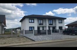 Duplex la rosu, 3 dormitoare, 135 mp, zona Logos, Bistrita