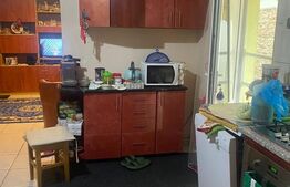 Casa de vanzare, cu 4 camere, 127 mp, 207 mp teren, zona centrala