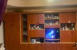 Casa de vanzare, cu 4 camere, 127 mp, 207 mp teren, zona centrala