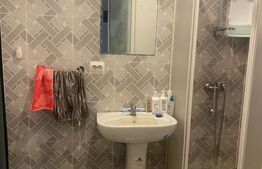 Casa de vanzare, cu 4 camere, 127 mp, 207 mp teren, zona centrala