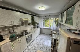 Apartament cu 2 camere, decomandat, etaj 2, loc de parcare, zona Grigore Balan 