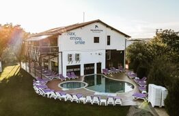 EXCLUSIVITATE! Pensiune 10 camere si Aqua parc, Prundu Bargaului
