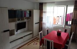 Apartament de vanzare, cu 3 camere, 64 mp, zona Decebal