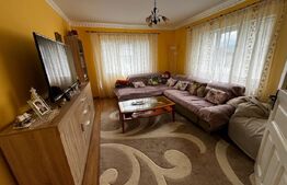 Casa de vanzare, cu 7 camere, 150 mp, zona Stramba