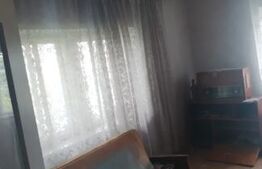 Casa de vanzare, cu 2 camere, 80 mp, zona Periferie