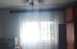 Casa de vanzare, cu 2 camere, 80 mp, zona Periferie
