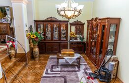 Casă de vanzare, cu 10 camere, 1200 mp, zona Dipsa