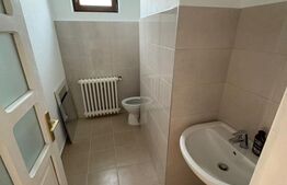 Casa de vanzare, cu 4 camere, 180 mp 1300mp teren Valea Ghinzii