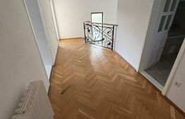 Casa de vanzare, cu 4 camere, 180 mp 1300mp teren Valea Ghinzii