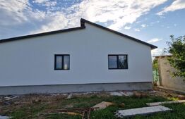 Casa parter, 120 mp, teren 1000 mp, la 25 km de orasul Bistrita