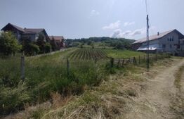 Teren intravilan, 1416 mp, împrejmuit, zona Rombat 