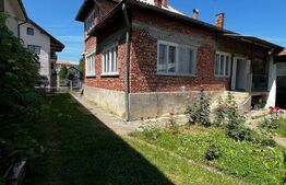 Casă Spațioasă cu Teren Generos în Beclean – Ideală pentru Locuință sau Investie