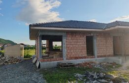 Casa Individuala de vanzare, 3 camere, 120 mp, zona Aerodrom