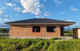 Casa Individuala de vanzare, 3 camere, 120 mp, zona Aerodrom