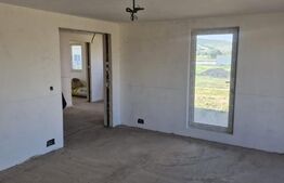 Casa noua, semifinisata, 56 ari teren, situata la Tarpiu - 15 km de Bistrita