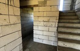 Casă Spațioasă la Roșu, 190 mp Utili, la 5 Minute de Beclean