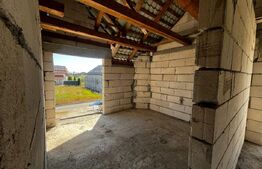 Casă Spațioasă la Roșu, 190 mp Utili, la 5 Minute de Beclean