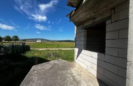 Casă Spațioasă la Roșu, 190 mp Utili, la 5 Minute de Beclean