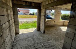 Casă Spațioasă la Roșu, 190 mp Utili, la 5 Minute de Beclean