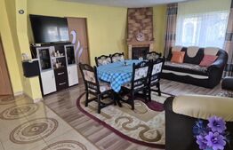 Casă de vânzare la 20 km de Bistrița – 3 camere, mobilată și utilată, 18 ari