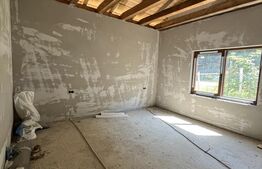 Casă cu panoramă deosebită pe Dealul Jelni – 10 ari de teren, stadiu semifinisat