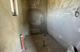 Casă cu panoramă deosebită pe Dealul Jelni – 10 ari de teren, stadiu semifinisat