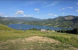 🌲 Teren intravilan, de vanzare, 5 hectare, zona Colibita