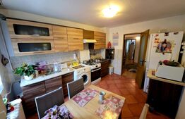 Apartament spațios, de vanzare, cu 4 camere, zona Han