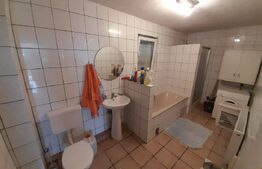 Casa de vanzare, cu 5 camere, 200 mp, zona Piatra Fantanele