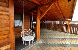 Cabană cu 3 dormitoare, 3 băi, terasă și teren de 400 mp în Băile Figa