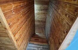 Cabană cu 3 dormitoare, 3 băi, terasă și teren de 400 mp în Băile Figa