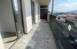 Apartament de vanzare, cu 3 camere, balcon mare, panoramă superbă, complex nou