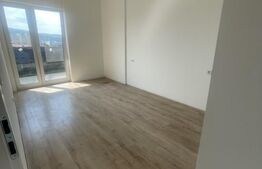 Apartament de vanzare, cu 3 camere, balcon mare, panoramă superbă, complex nou