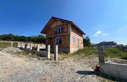 Casa individuala, finisata, 4 ari teren, zona Terra
