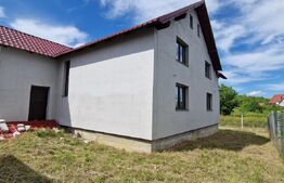 Casa de vanzare, 240 mp, zona jelna, teren 10 ari