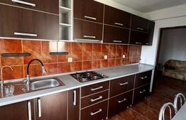 Apartament cu 3 camere, loc de parcare, zona Hotel Diana