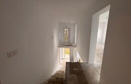 Casa de vanzare, 230 mp + teren de 1500 mp, zona Subcetate