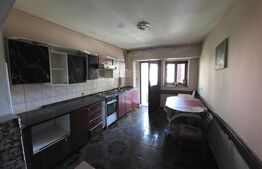 Apartament cu 3 camere, 75 mp, zona centrala