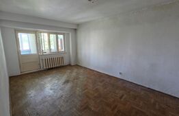 Apartament cu 3 camere, 75 mp, zona centrala