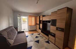 Apartament cu 3 camere, etaj 1, zona CR Vivu