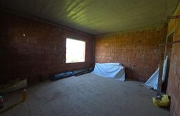 Casa la rosu, 180 mp utili si 870 mp teren, zona Valea Rusului