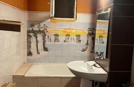 Apartament de vanzare cu 4 camere, 77 mp, partea de jos a orasului