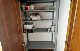 Apartament cu 3 camere, decomandat, zona Lama