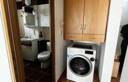 Apartament cu 3 camere, decomandat, zona Lama