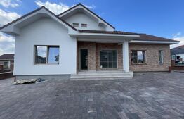 Casa pe un nivel, 120 mp utili, 580 mp de teren, Bistrita