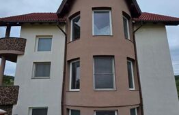 Casa cu 5 camere, 300 mp, teren 17 ari, Valea Rusului