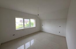 Casa cu 5 camere, 300 mp, teren 17 ari, Valea Rusului