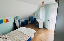 Casa cocheta, cu 4 camere, 130 mp - zona linistita 