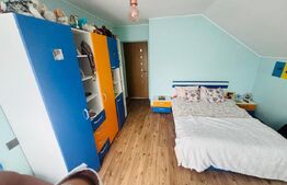 Casa cocheta, cu 4 camere, 130 mp - zona linistita 